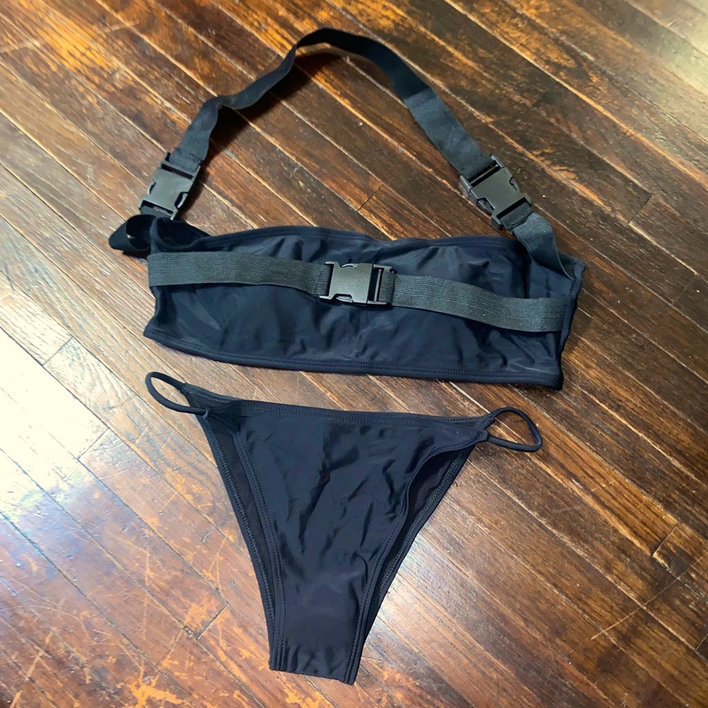 Buckle Strap All Black Bikini